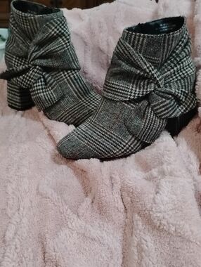 Plaid Bow Ankle Boots - Black & Gray Women's Heeled Boot